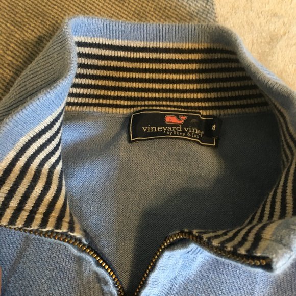 Vineyard Vines Men's Quarter Zip Pullover - Picture 3 of 5